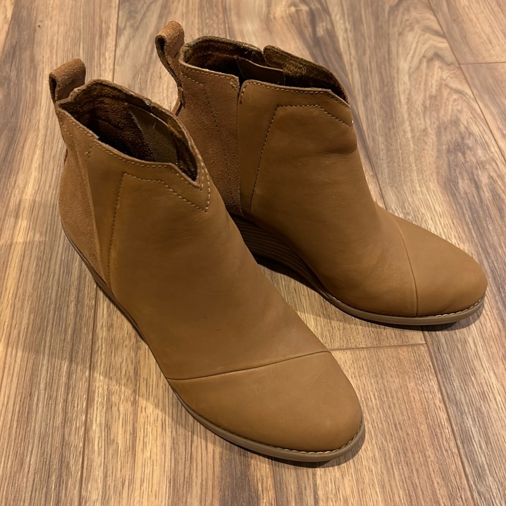 TOMS wedge brown boots